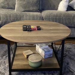 Round Coffee Table,Wood Coffee Table for Living Room,2-Tier Rustic Farmhouse Circle Coffee Table