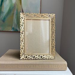 Small Vintage Ornate Brass Picture Frame ( 5"x7" ) firm on price 