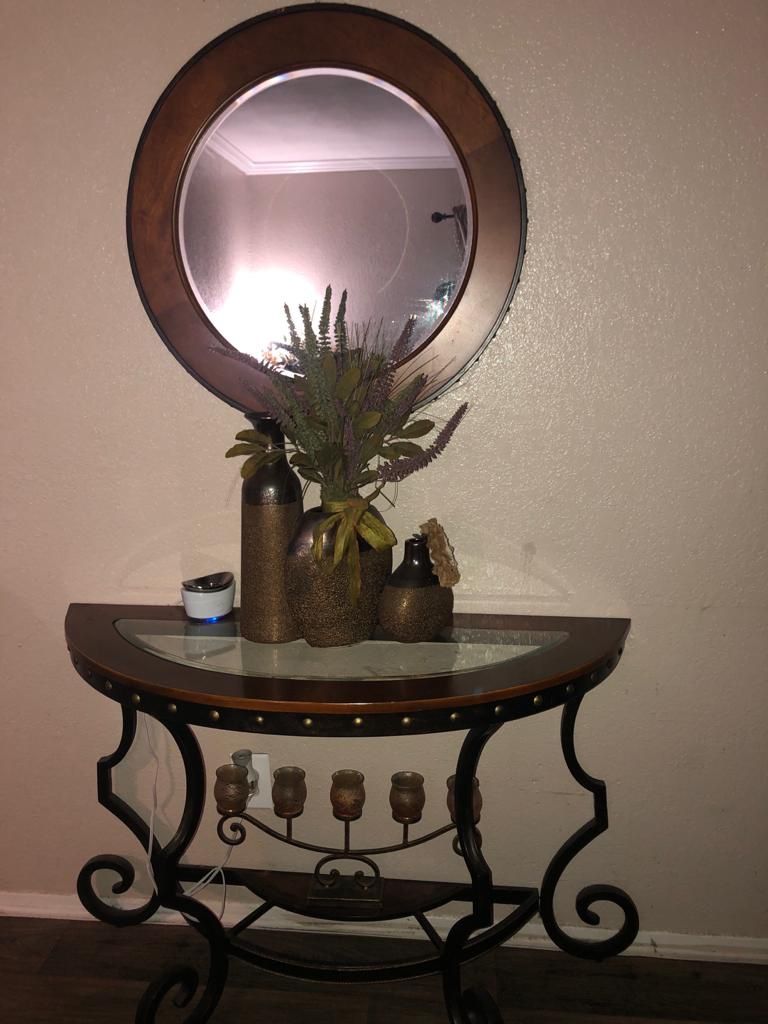 Selling corner table and Mirror