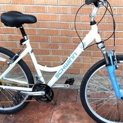 Schwinn Link Comfort Hybrid Bicycle