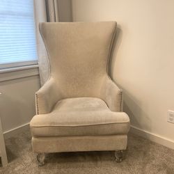 Elegant Armchair With High Back