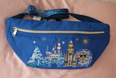 Disney disneyland resort  belt bag fanny pack. New