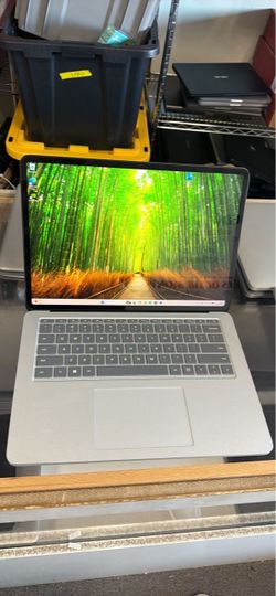 Surface Laptop studio gaming RTX 3050 Ti 16GB RAM 512GB SSD Core i7 11th Gen Windows 11