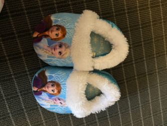 Frozen slippers