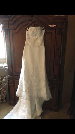 Wedding dress/Gown