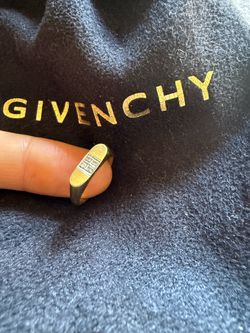 Designer Givenchy 14kt solid Gold  Signet Ring Sz 6