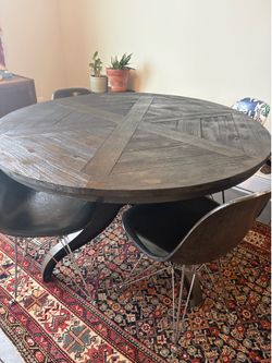 Free World Market table