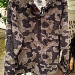 Airwalk Men's XL Quarter Zip Sherpa Camo Sweatshirt NWT