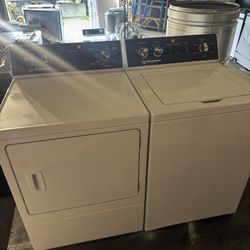 2018 Speed Queen Heavy Duty Set 
