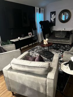 Living spaces couch set for sell