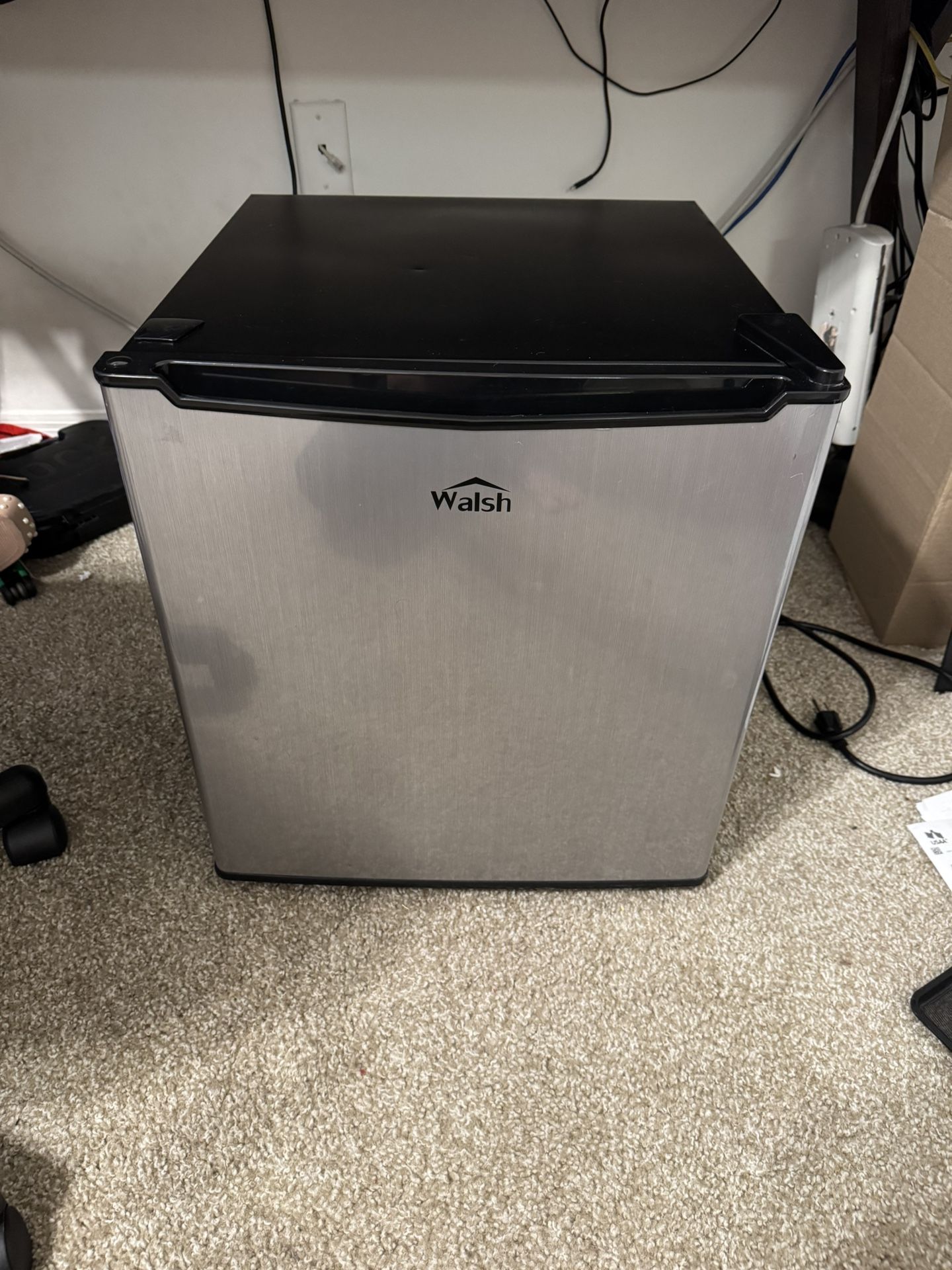 Walsh mini fridge