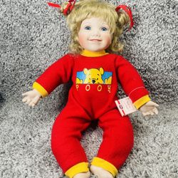 Disney Ashton Drake Galleries Winnie the Pooh Doll Porcelain Beautiful Vintage