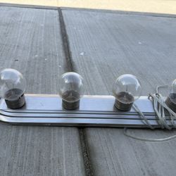 Vanity Light 