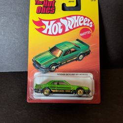 Hot Wheels The Hot Ones Exclusive Nissan Skyline RS (KDR 30)