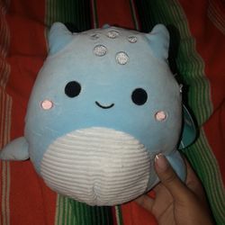 Squishmallow Lune 