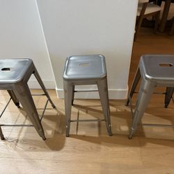  Metal Stools
