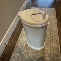 Ubbi Diaper Pail- Barely Used 