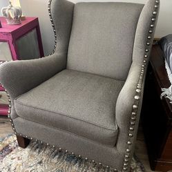 Havertys Gray Chair Perfect condition 