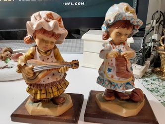 A PAIR of Beautiful VINTAGE Statues REALLY Unique Looking