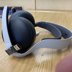 Sony PlayStation 5 Pulse Elite Wireless Gaming Headset W/Dongle White PC/Mac
