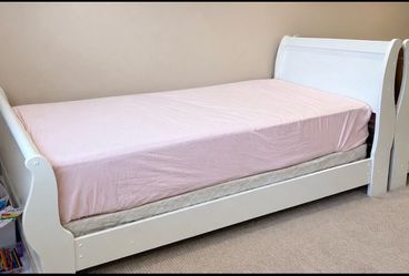 Twin bed