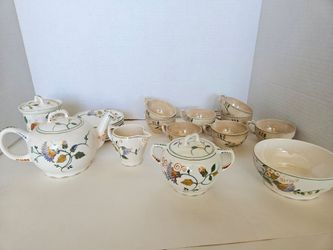 Gouda Juillete tea set