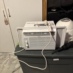 Window air conditioner