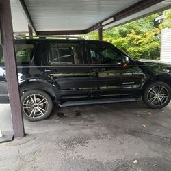 2004 ford explorer