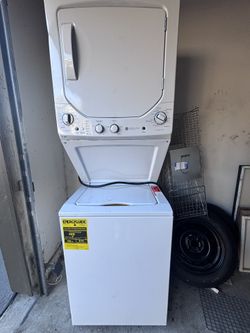 GE Stackable Washer/dryer Set