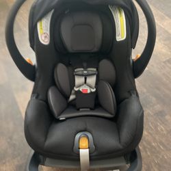Chicco KeyFit 35 Infant Car Seat (Includes Base!)