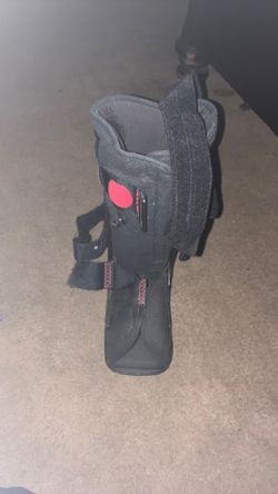 Medical boot