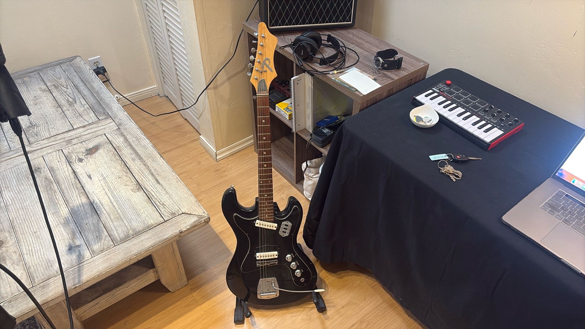 1960’s Pleasant, Vintage Japanese guitar