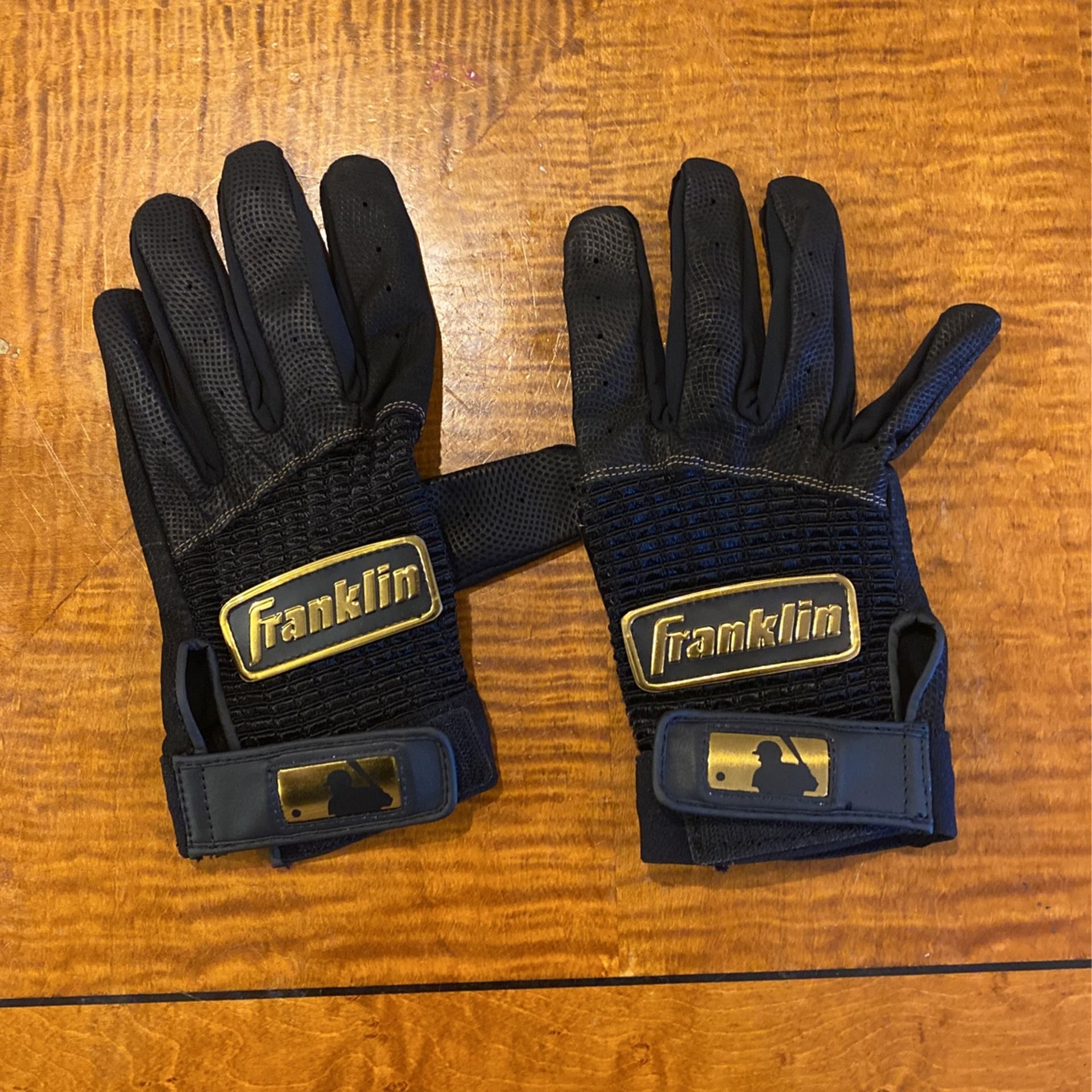 Franklin FieldMaster Series Left Hand Baseball Glove for Sale in West Palm  Beach, FL - OfferUp