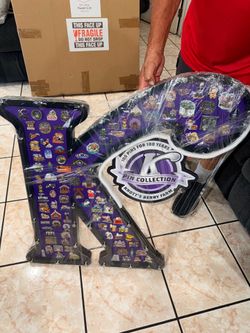 Knott's Berry Farm Limited Edition Big K Framed Pin Collection