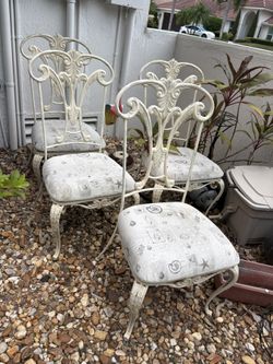 Set Of 4 Wrought Iron Metal Kitchen, Dining Room Or Patio Chairs For Inside, Terrace, Balcony Or Garden. All 4 Just $40!!