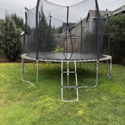 Trampoline 