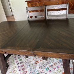 Dining Table- 7 Seater Table And Chairs
