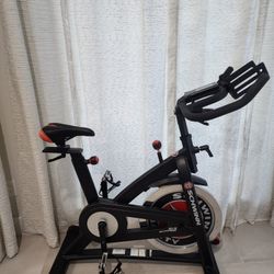 SCHWINN IC3 Indoor Exercise Cycling BIKE