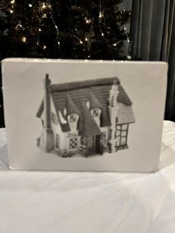 Heritage Village Collection - Maylie Cottage