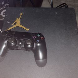PS4 Slim