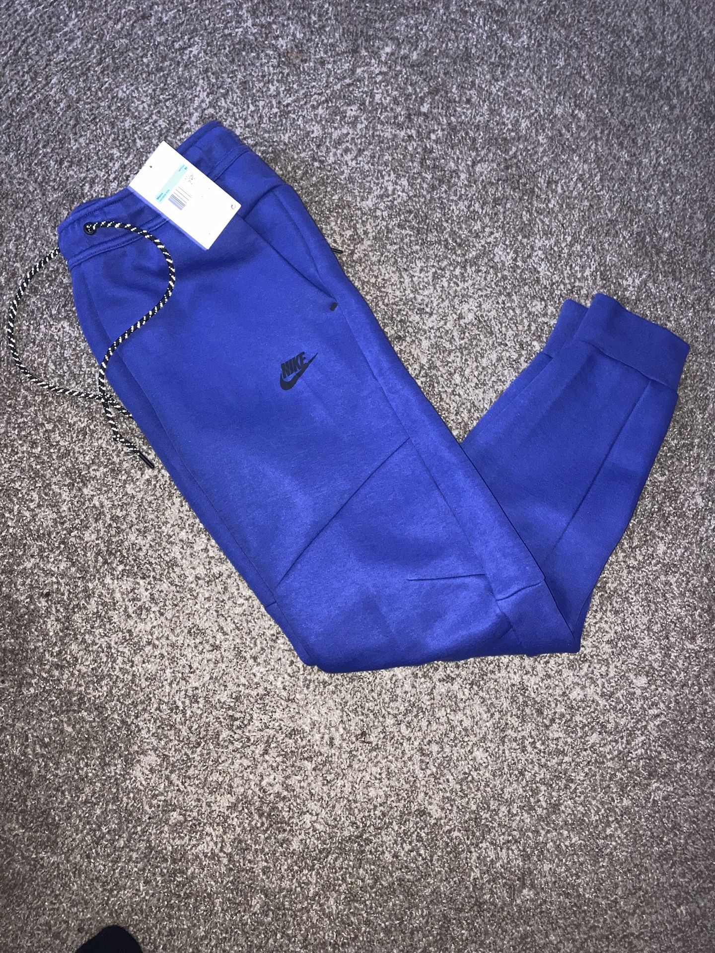 nike tech fleece bottoms