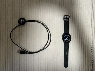 Samsung galaxy watch 4 - $30