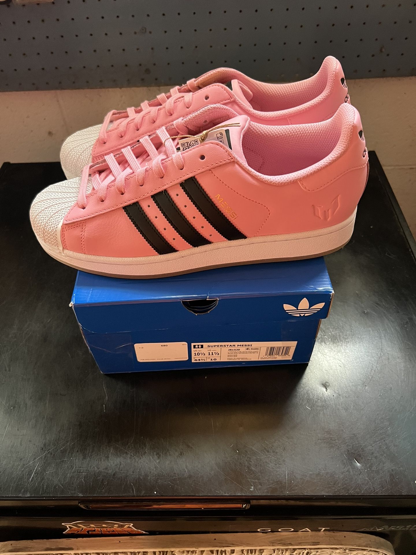 adidas gazelle silver green womens Adidas Superstar Messi main image 1
