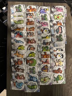 TOPPs Chrome VeeFriends Base Set Bulk Collector cards