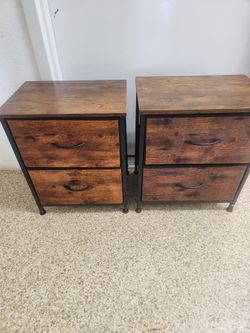 2 Nightstands