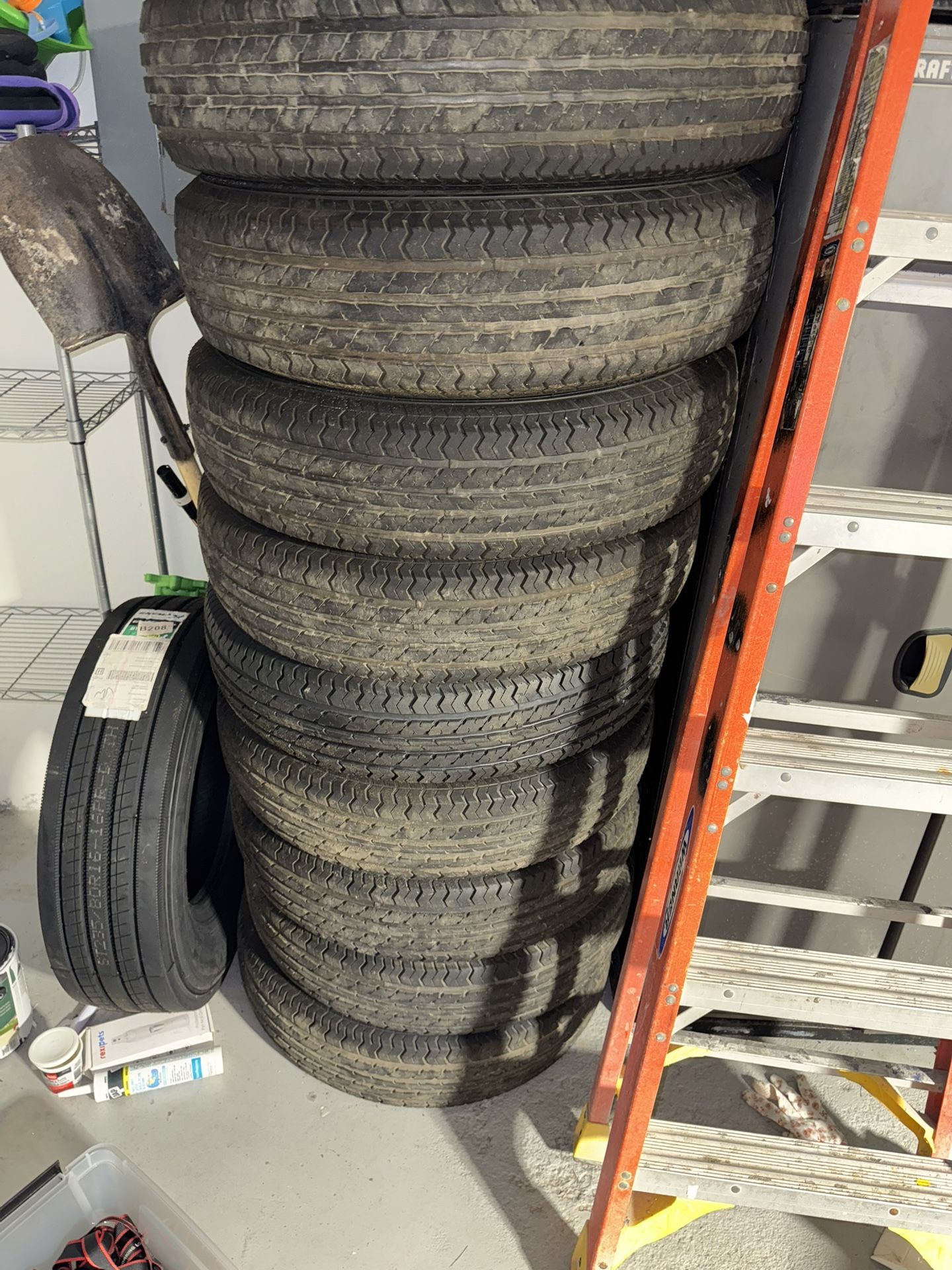 ST 235/80 R 16 Goodride ST 100