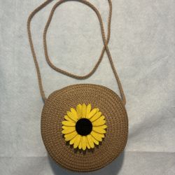 Daisy Wicker Crossbody 