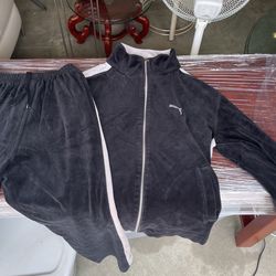 Puma track Suit - Large