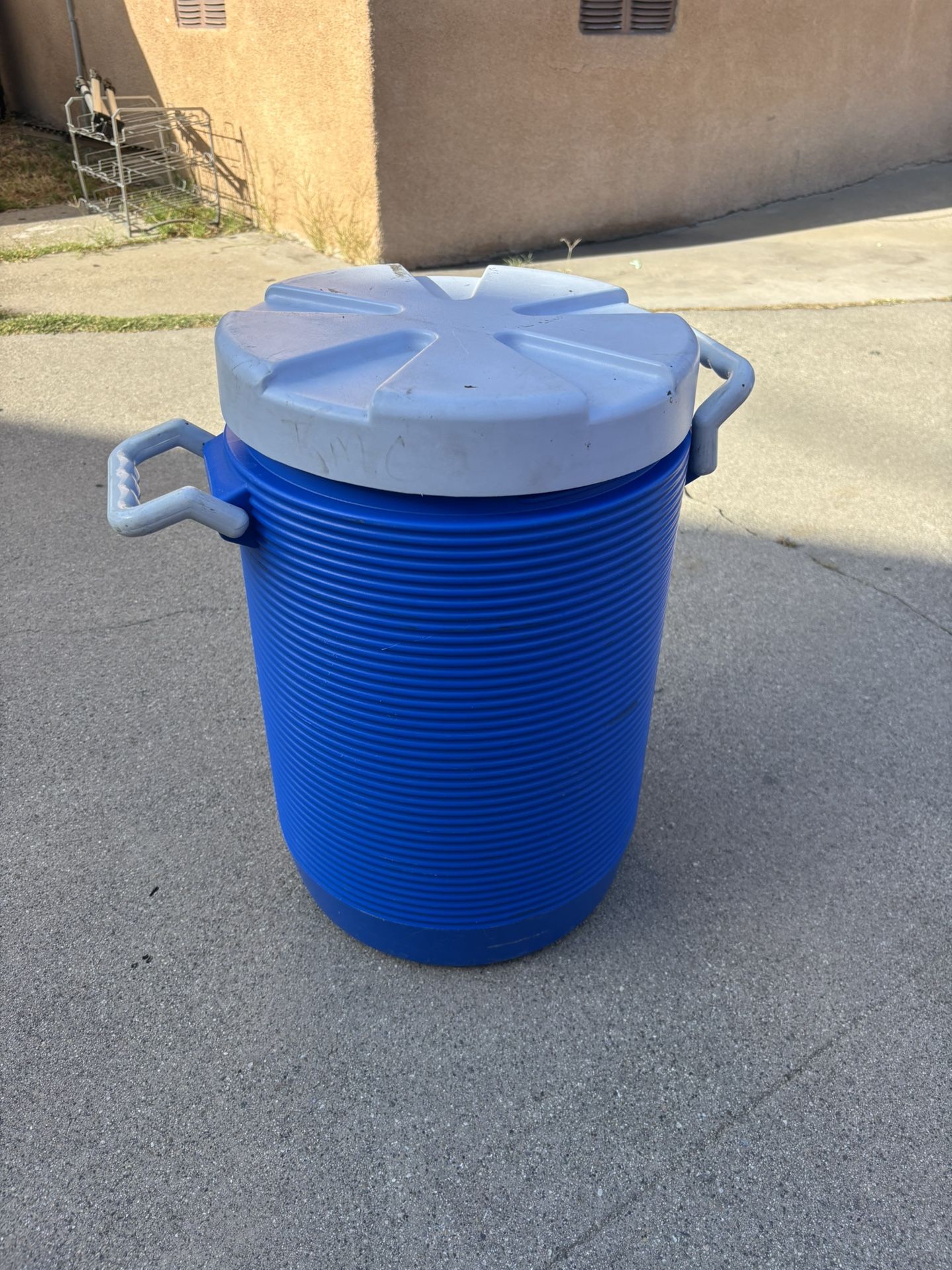 Water Container 