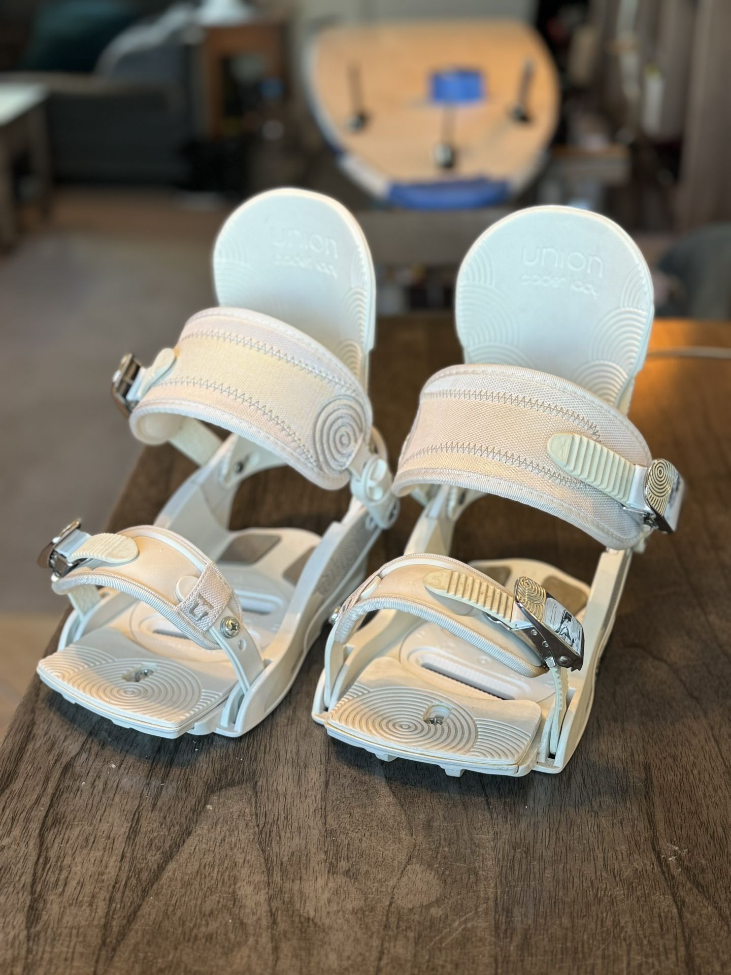 Size S/M Barely Used Union Cadet Lady Snowboarding Bindings for Sale in